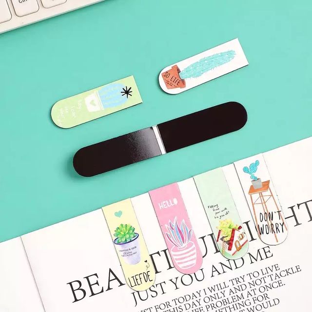 Juego kawaii de marcapáginas magnéticos de verano