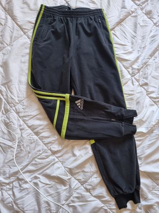 Chandal Adidas Challenger de segunda mano en WALLAPOP