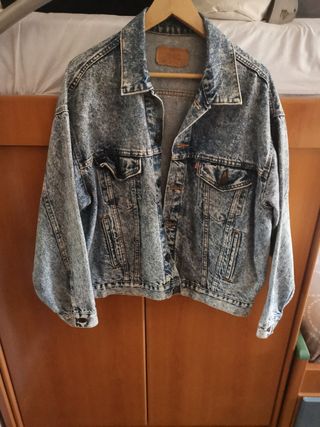 Cazadora mujer Levis de segunda mano en WALLAPOP