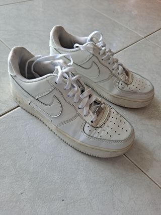 Bambas 38 NIKE de segunda mano por 12 EUR en L\\'Hospitalet de Llobregat en  WALLAPOP