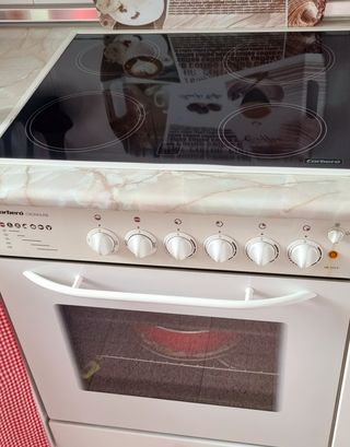 Horno con vitrocerámica de segunda mano en Zaragoza en WALLAPOP