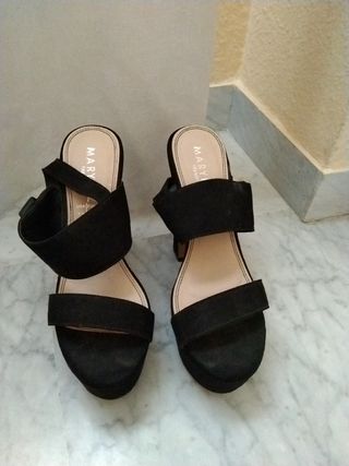 Sandalia Mari paz de segunda mano por 25 EUR en Bormujos en WALLAPOP