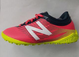 Botas de fútbol New Balance de segunda mano en WALLAPOP