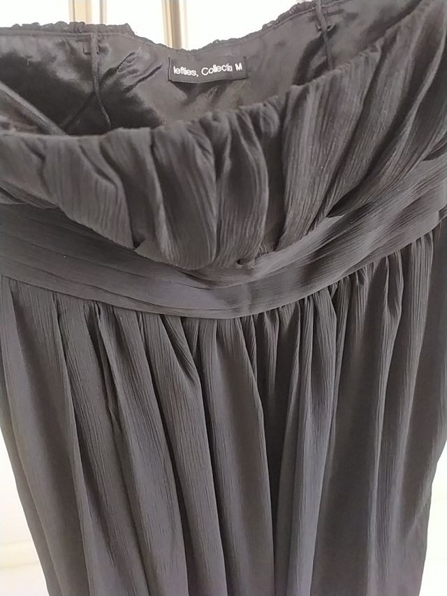 vestido negro fiesta. Evento. Invitada