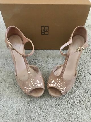 Sandalias Gloria Ortiz de segunda mano en WALLAPOP
