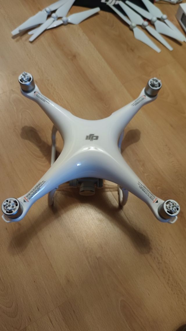 Dron DJI Phantom 4 NUEVO