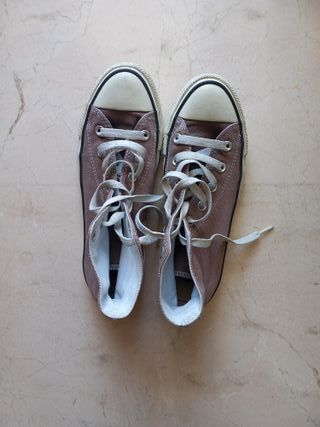 Converse grises de segunda mano en WALLAPOP