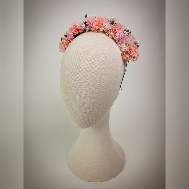 Corona flores rosa pastel