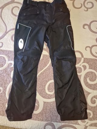 Pantalones para moto de segunda mano en Valencia en WALLAPOP