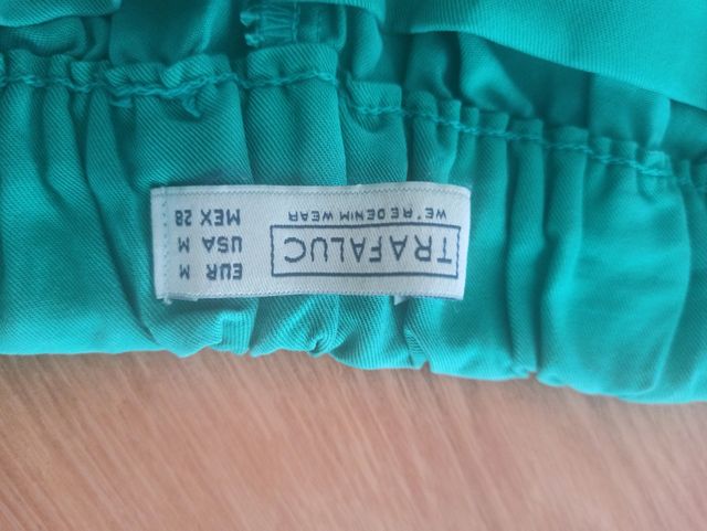 Pantalón turquesa Zara talla L
