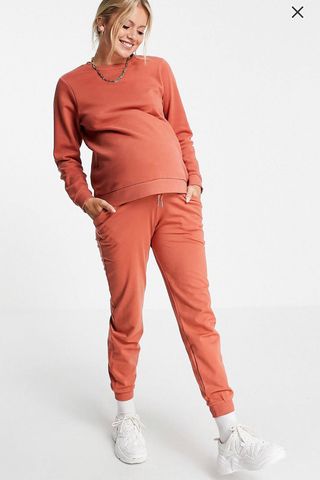 Chandal premama talla 38 tallaje pequeño de segunda mano por 25 EUR en  Alzira en WALLAPOP