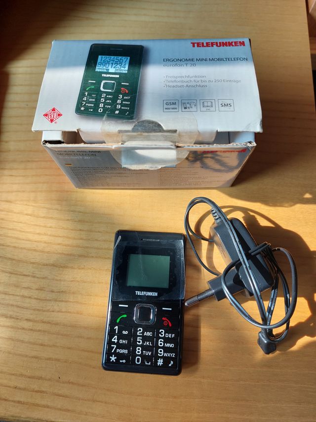 telefono piccolo con tasti