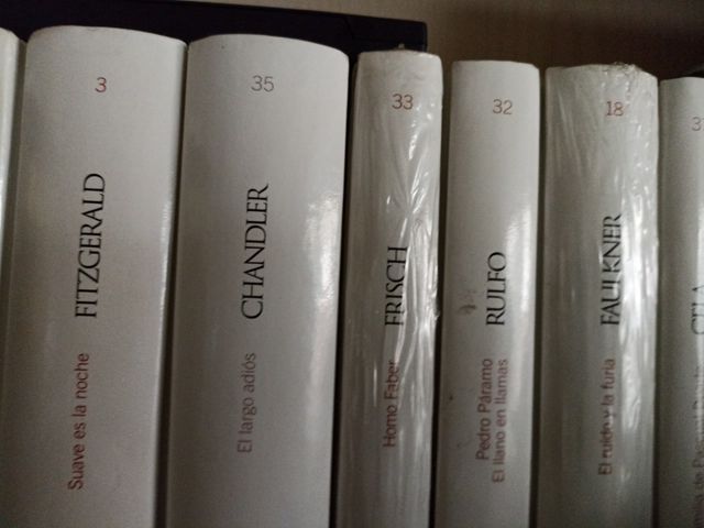 Colección de libros GRANDES CLÁSICOS