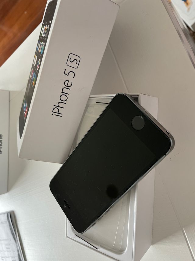 I phone 5S Space grey