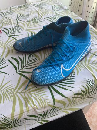 Zapatillas fútbol sala talla 44 Nike mercury de segunda mano por 15 EUR en  Valencia en WALLAPOP