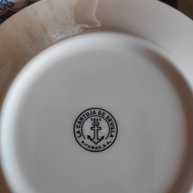 Juego de café y consomé.