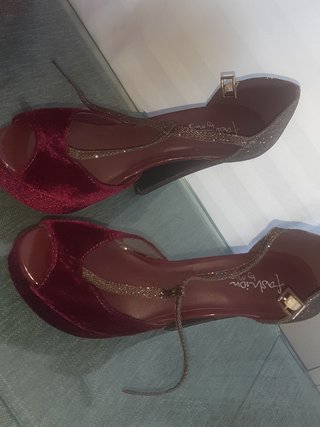 Zapatos de fiesta de segunda mano en WALLAPOP