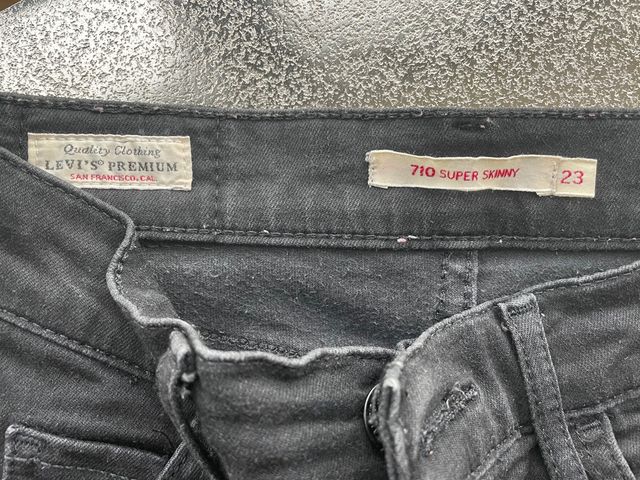 Vaquero niña Levis 710 super skinny pitillo