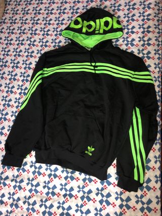 Chandal Adidas negro de segunda mano en WALLAPOP