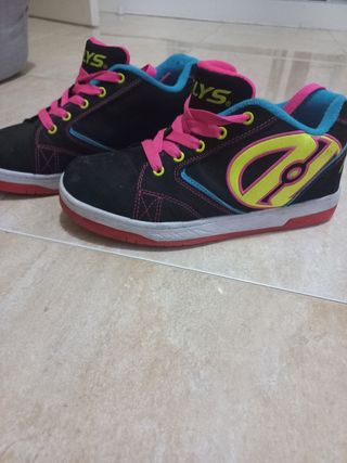 Zapatillas con ruedas de segunda mano en WALLAPOP