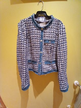 Chaqueta Chanel de segunda mano en WALLAPOP