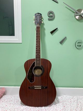 Guitarra para zurdos de segunda mano en WALLAPOP