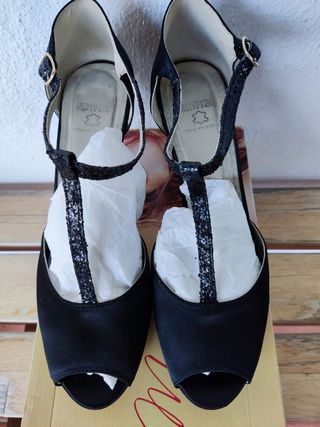 Zapatos de tacón de fiesta de segunda mano en WALLAPOP