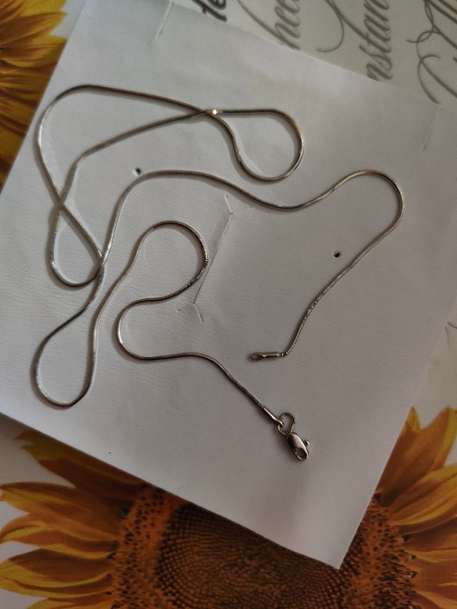 Collana con ciondoli vari