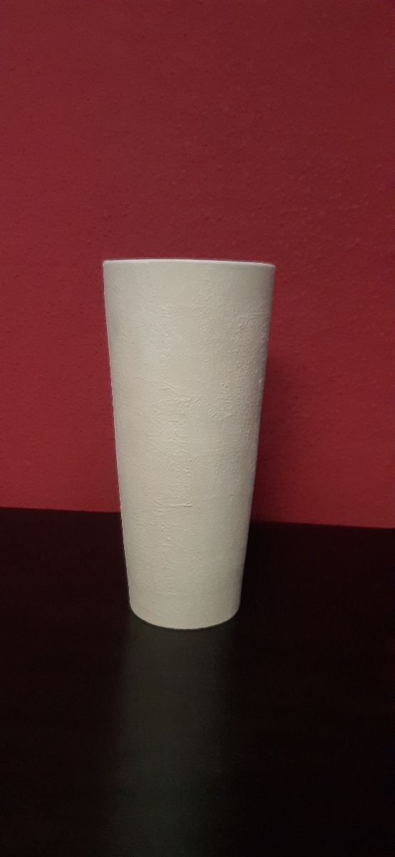 Jarrón barro fino con caracolas