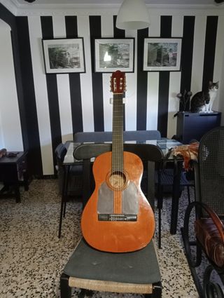 Guitarra flamenca de segunda mano en Sevilla en WALLAPOP