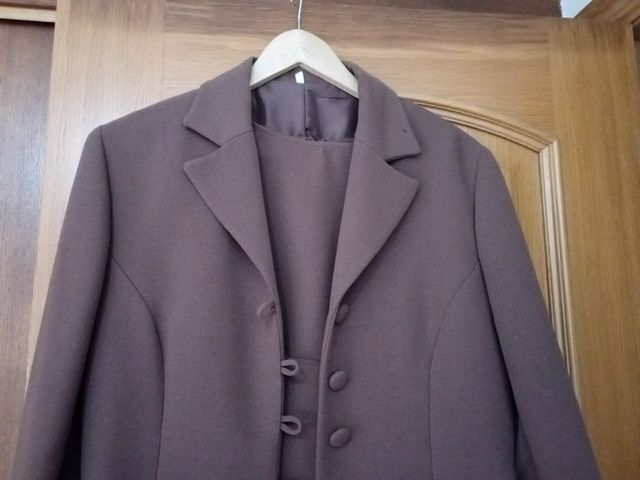 traje vestido y chaqueta