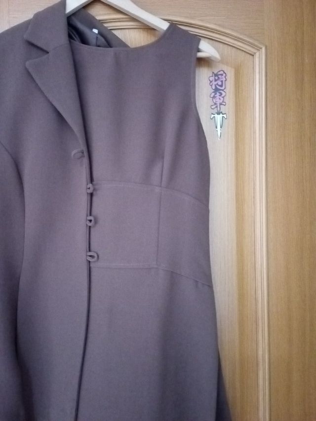 traje vestido y chaqueta