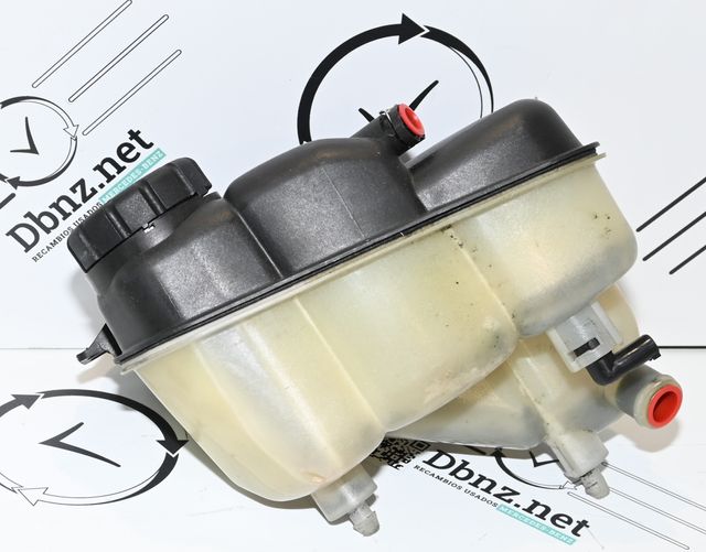 Depósito de líquido refrigerante MERCEDES de segunda mano por 39 EUR en