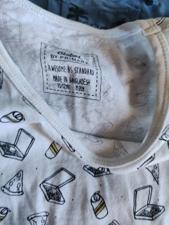 Lote 3 camisetas niño. 4 euros