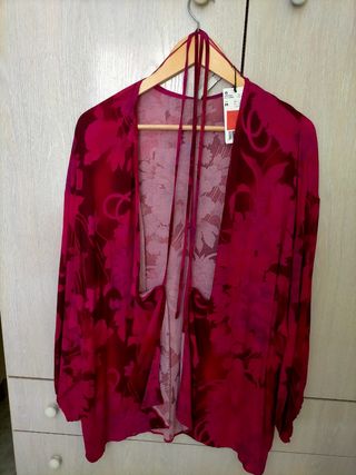 Blusa kimono de Mango de segunda mano por 5 EUR en Valencia en WALLAPOP