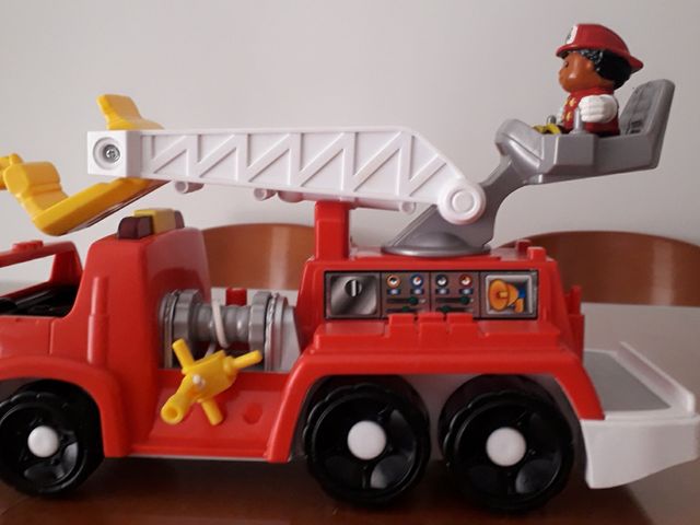 CAMION BOMBEROS DE LITTLE PEOPLE
