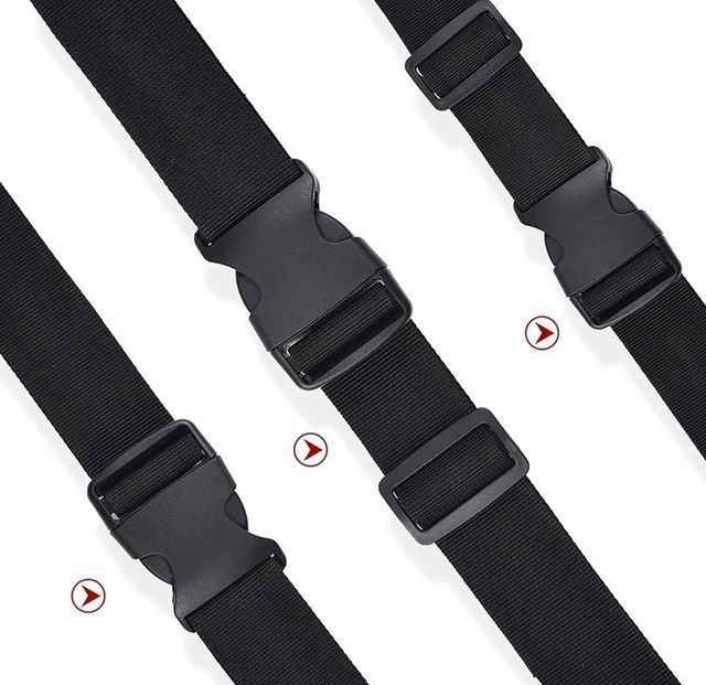 Fettuccia nera con 10 chiusure.