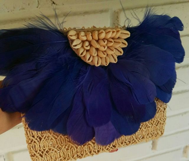 Bolso rafia y plumas boho