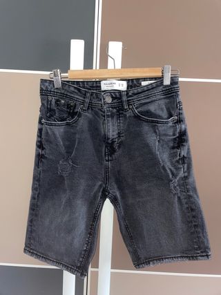 Vaqueros Cortos Hombre de segunda mano por 9 EUR en Cieza en WALLAPOP