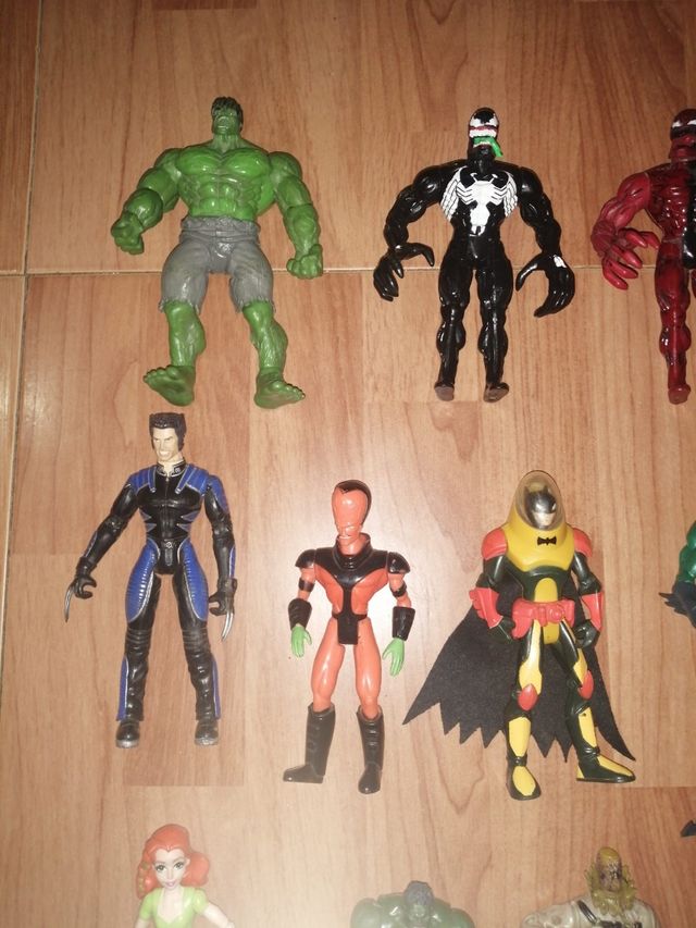 muñecos marvel y DC comics