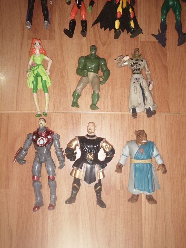 muñecos marvel y DC comics
