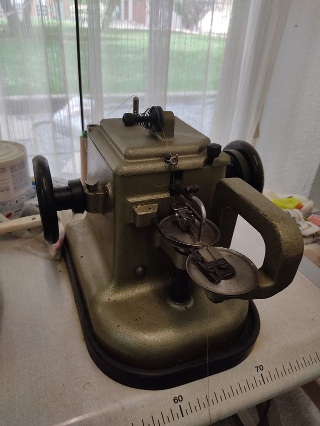 Maquina coser piel con pelo