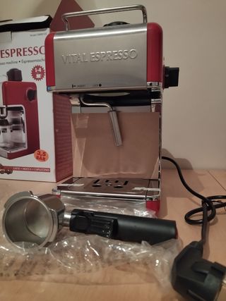 Cafetera Vital Espresso 3,5 BAR de segunda mano por 32 EUR en Madrid en  WALLAPOP
