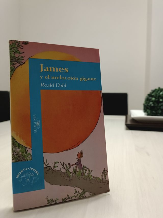 James y el melocotón gigante