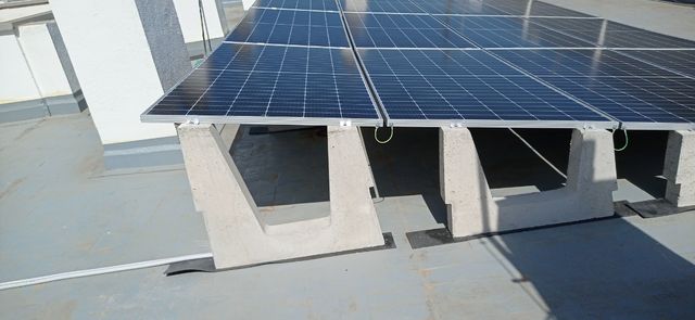 instalación eléctrica y de placas solares