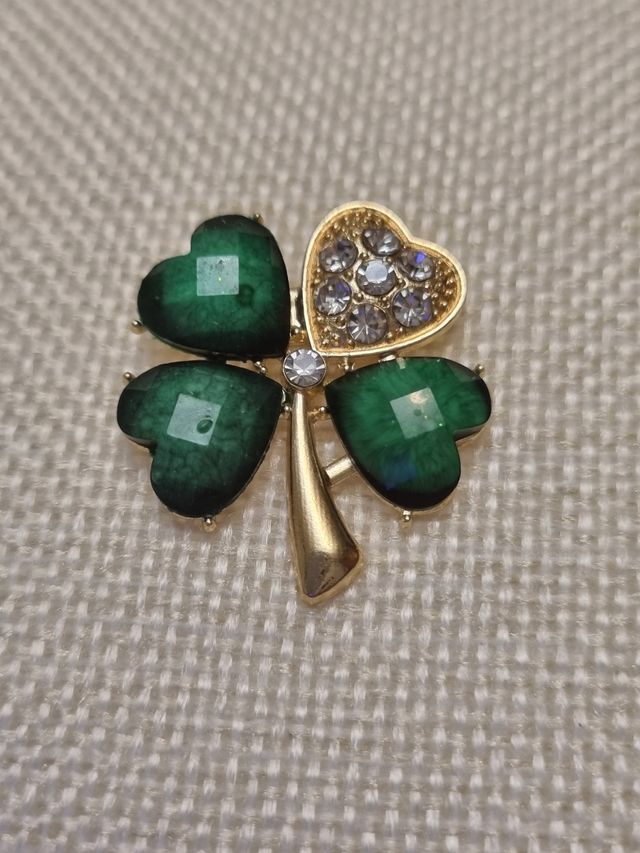 broche trébol de la suerte NUEVO