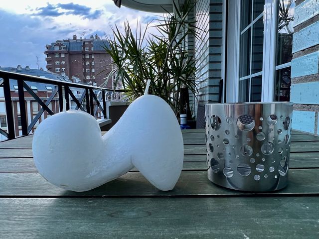 VELA DE DISEÑO BLANCA + PORTAVELAS REGALO