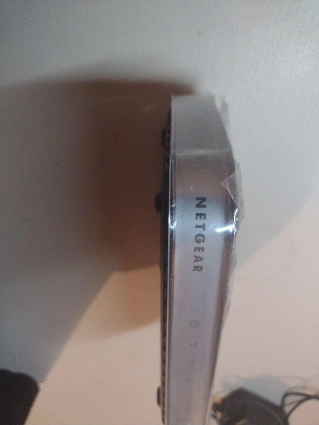 Router Netgear WNR1000 v3