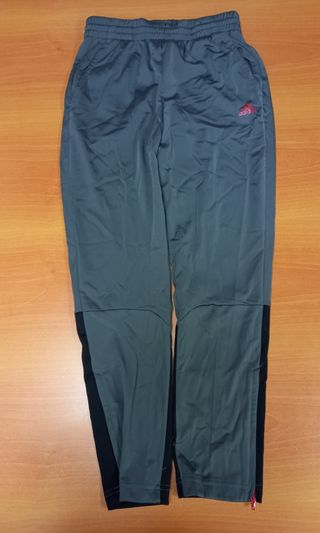 Pantalones Adidas de segunda mano en WALLAPOP