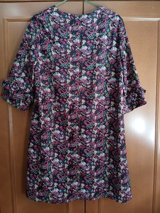 Vestido flores Tintoretto talla 42 de segunda mano por 10 EUR en Murcia en  WALLAPOP
